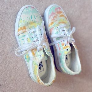 Vans Classic Old Skool Shoes in Pastel Tie-Dye Print